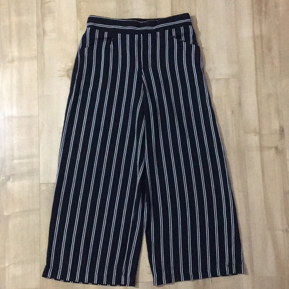 Wide Leg Striped Mid Calf Pants - Picture 1 of 5